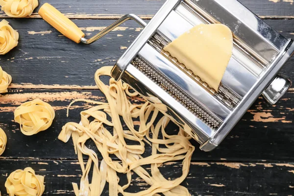 Pasta Machine Dough Wooden Background — Stock Photo, Image