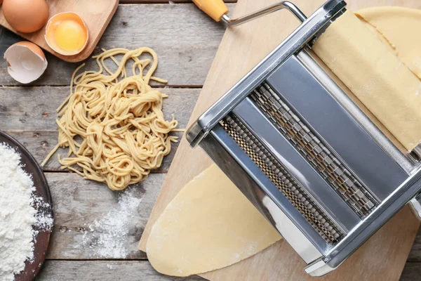 Pasta Machine Dough Ingredients Wooden Background — Stock Photo, Image