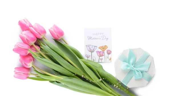 Schöne Blumen Geschenk Und Grußkarte Zum Muttertag Auf Weißem Hintergrund — Stockfoto