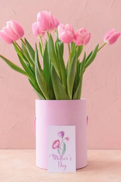 Vackra Blommor Och Gratulationskort För Mors Dag Färg Bakgrund — Stockfoto