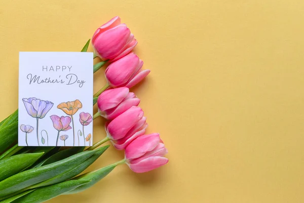Vackra Blommor Och Gratulationskort För Mors Dag Färg Bakgrund — Stockfoto