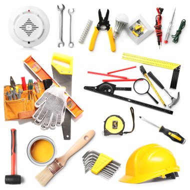 Beyaz arkaplanda farklı yapı araçları seti