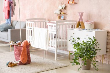 Modern çocuk odasının şık iç tasarımı