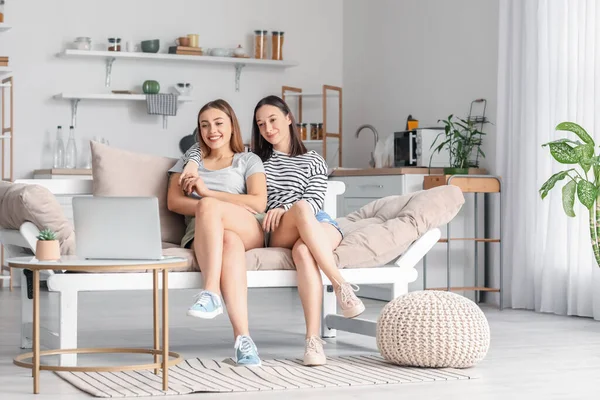 Young Lesbian Couple Video Chatting Friends Home — Stock Photo, Image