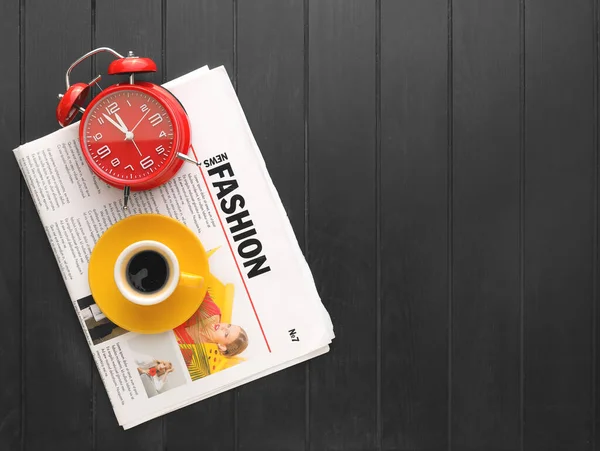 Alarm Clock Newspaper Cup Coffee Black Background — Stock Photo, Image