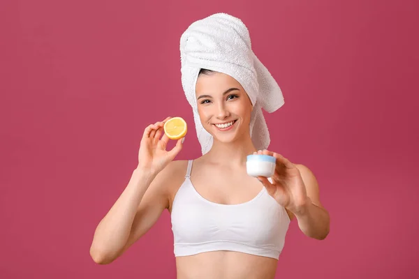 Beautiful Young Woman Facial Cream Lemon Color Background — Stock Photo, Image