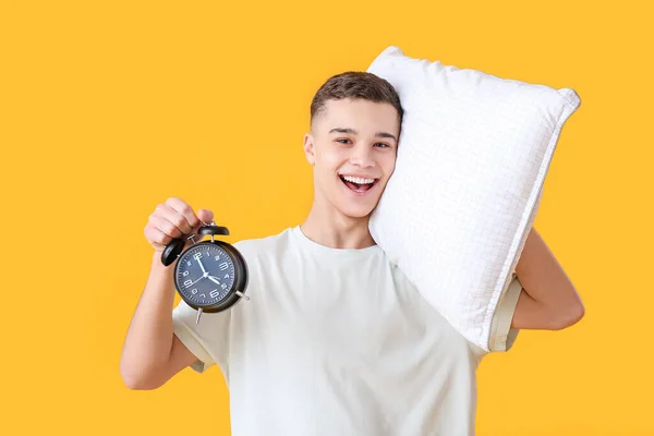 Teenager Alarm Clock Pillow Color Background — Stock Photo, Image