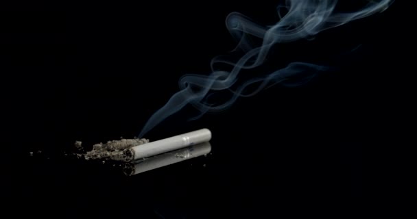 Τσιγάρο Καπνό Σκούρο Φόντο — Αρχείο Βίντεο