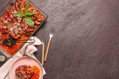 Koyu arkaplanda lezzetli sebzeler