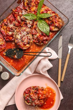 Koyu arkaplanda lezzetli sebzeler