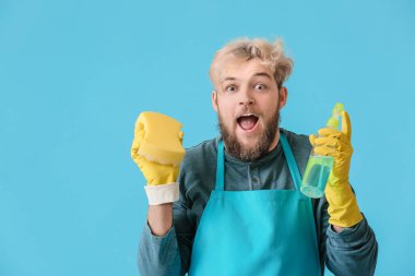 Arka planda temizlik malzemesi olmasına şaşırdım.