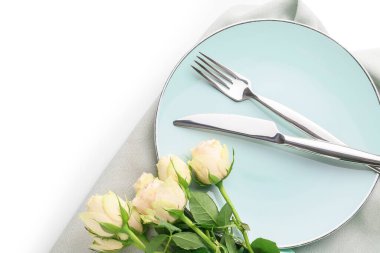 Beyaz arkaplanda güzel tablo ayarı