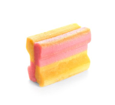 Beyaz arkaplanda sakız çiğneme