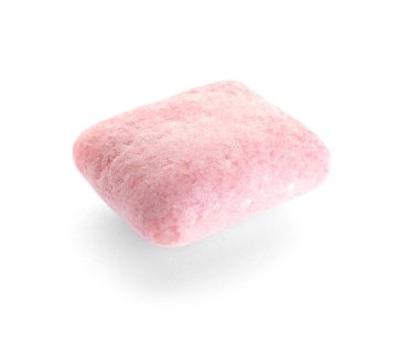 Beyaz arkaplanda sakız çiğneme