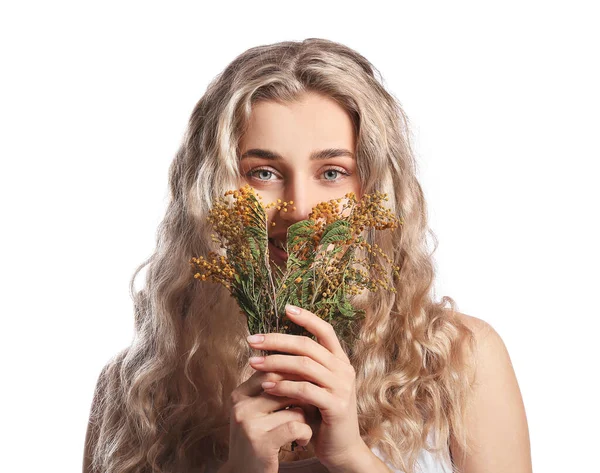 Vacker Ung Kvinna Med Blommor Vit Bakgrund — Stockfoto