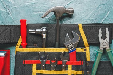 Renk arkaplan üzerinde inşa araçları kümesi