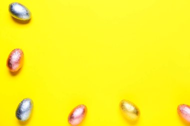 Renkli çikolata yumurtaları