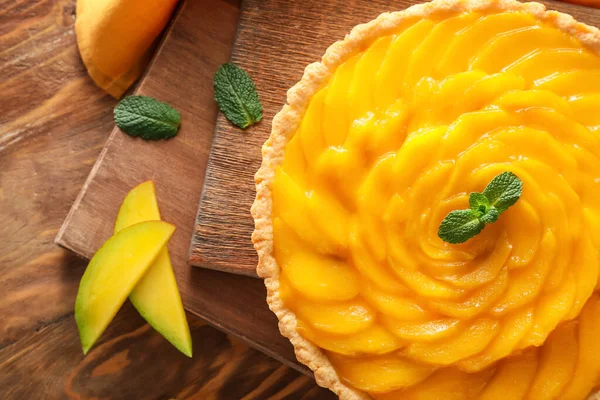 Tasty Mango Pie Wooden Background — Stock Photo, Image