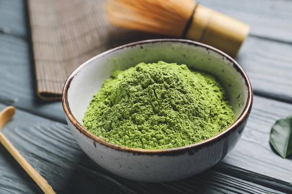 Bowl Powdered Matcha Tea Dark Wooden Background Closeup — Stock Photo, Image