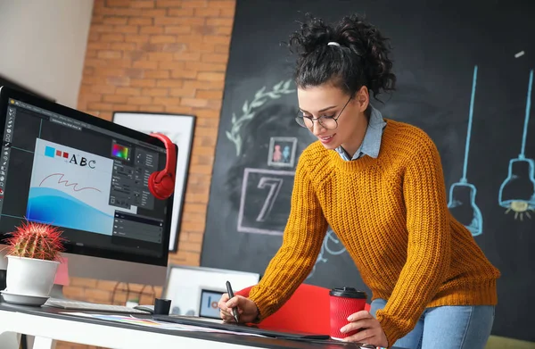 Young Female Designer Working Office — Stock Photo, Image