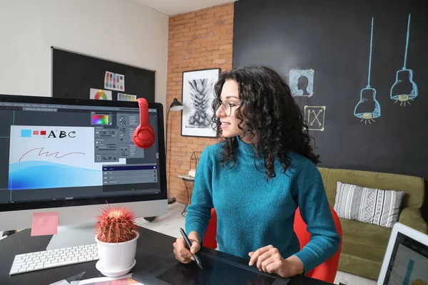 Young Female Designer Working Office — Stock Photo, Image