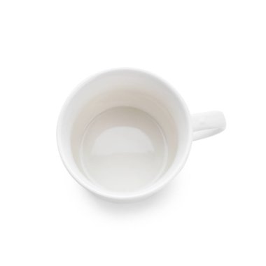 Beyaz arkaplanda boş bardak