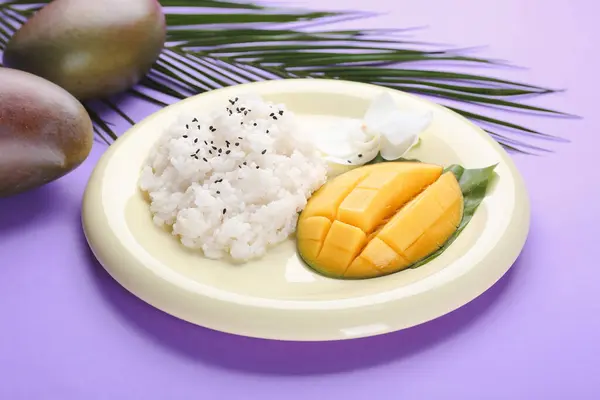 Plate Tasty Rice Mango Color Background — Stock Photo, Image