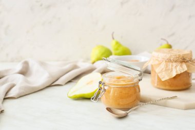 Fonda armut reçeli kavanozu