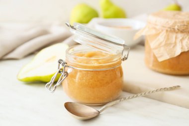 Fonda armut reçeli kavanozu