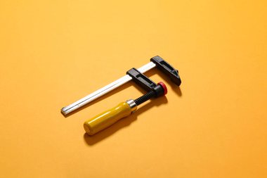 Marangozun renk arkaplan kıskacı