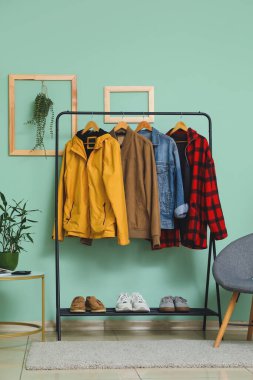 Modern koridorun şık iç tasarımı