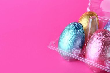 Renkli Paskalya yumurtalı paket