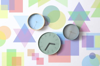 Renk arkaplanındaki saatleri biçimlendir