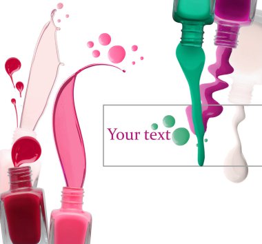 Beyaz arkaplanda, metin için yeri olan güzel tırnak cilası seti