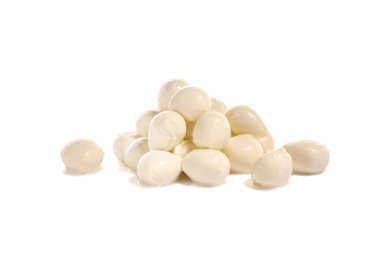 Beyaz arkaplanda Mozzarella peyniri