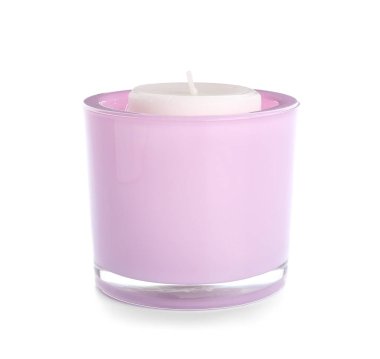 Beyaz arkaplanda şık tutacaklı mum