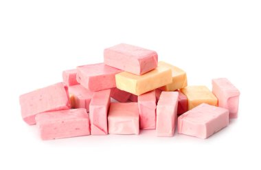 Beyaz arka planda lezzetli sakız çiğneme