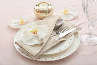 Renk arkaplan üzerinde güzel tablo ayarı