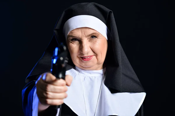 Senior Nun Gun Dark Background — Stock Photo, Image