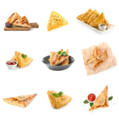 Beyaz arka planda lezzetli samosalar.