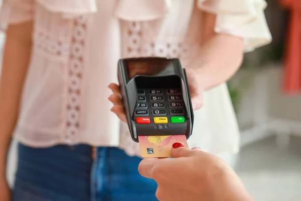 Woman Paying Purchase Terminal Closeup — Stock Photo, Image