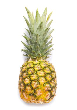 Beyaz arkaplanda taze ananas
