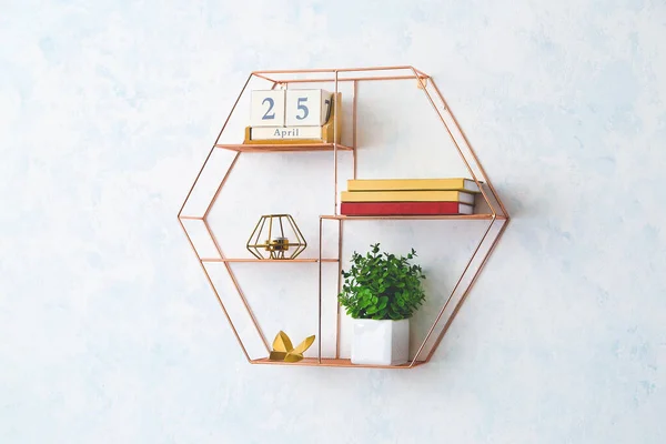 Shelf Books Calendar Plant Hanging Light Wall — Stock Photo, Image