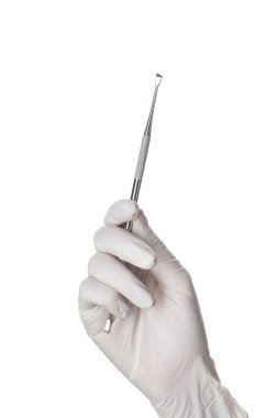 Beyaz arkaplanda aracı olan dişçi