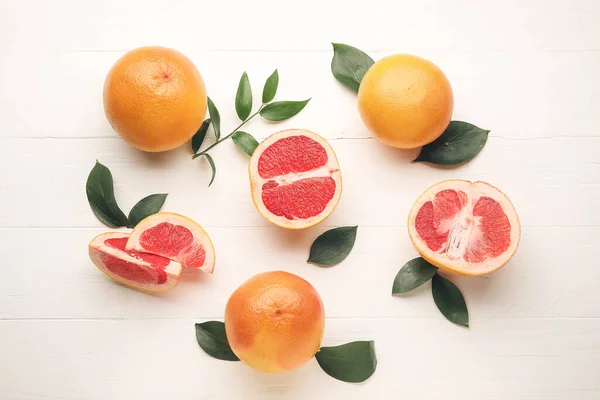 Fresh Cut Grapefruits Wooden Background — Stock Photo, Image