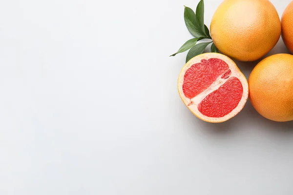 Fresh Grapefruits Light Background — Stock Photo, Image