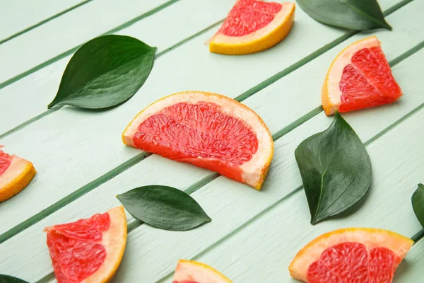 Fresh Sliced Grapefruit Color Wooden Background — Stock Photo, Image