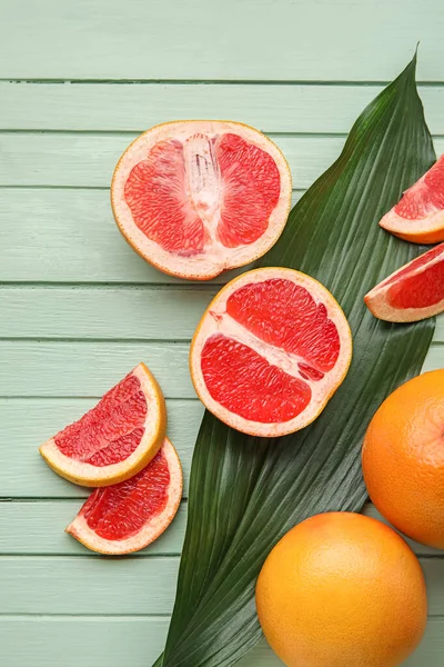 Fresh Grapefruits Color Wooden Background — Stock Photo, Image