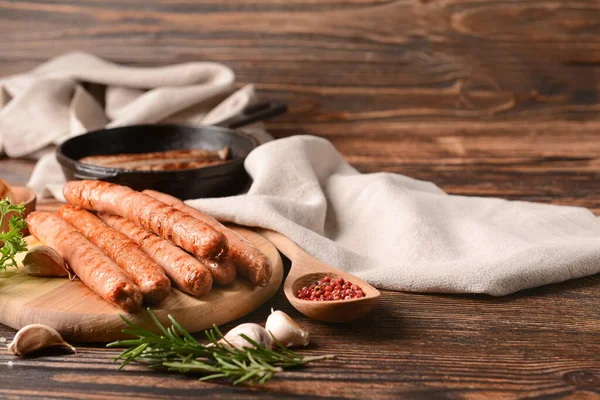 Board Delicious Grilled Sausages Wooden Background — Stock Photo, Image