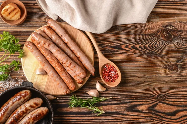 Board Delicious Grilled Sausages Wooden Background — Stock Photo, Image